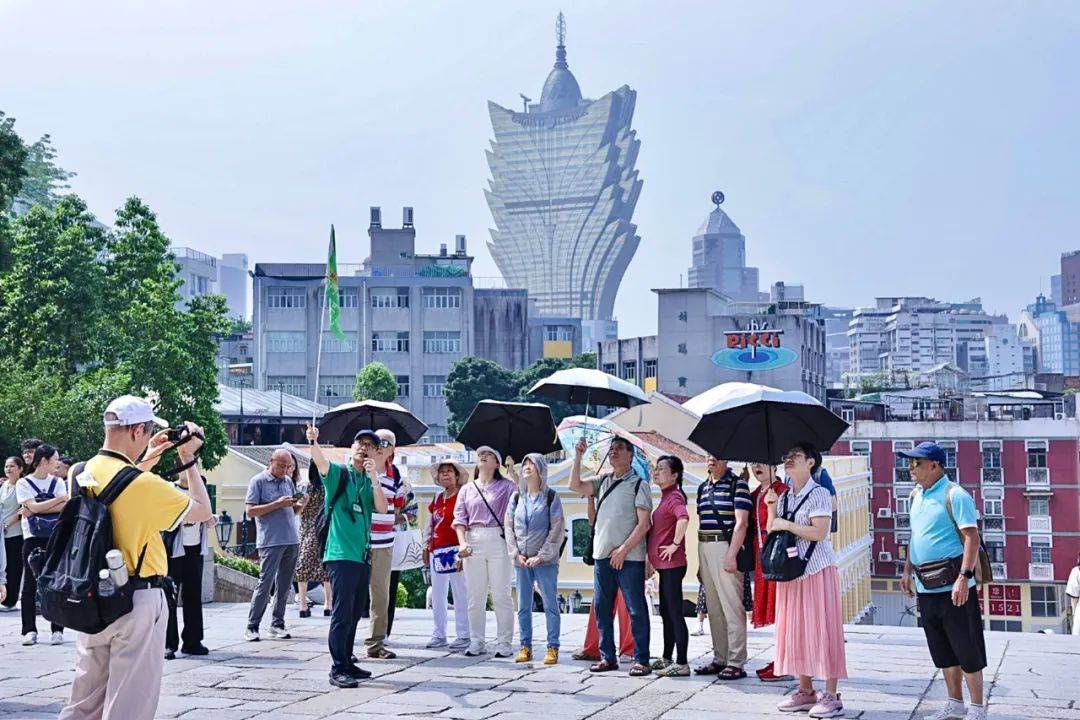 2025澳门正版免费全年资料大全旅游团与警惕虚假宣传-全面释义、专家深度解释与落实