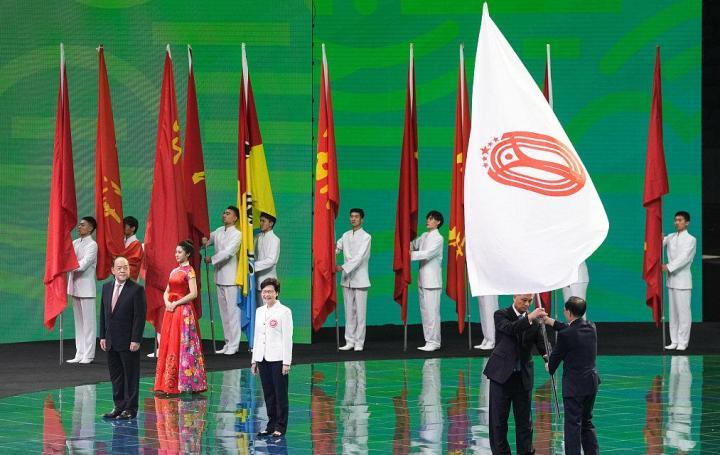 2025年新澳门和香港天天免费精准大全，全面释义、专家深度解释与落实